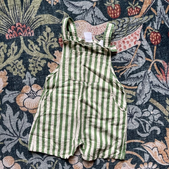 Zara short overalls. - Picture 1 of 2